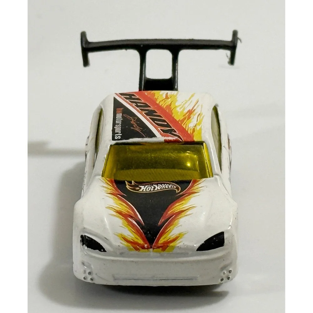 Hot Wheels Ford Focus 1:64 White Handy HW Motorsports Flame Graphics Spoiler